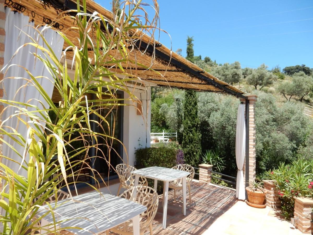 Bed And Breakfast Lagabella Sedella Exterior foto