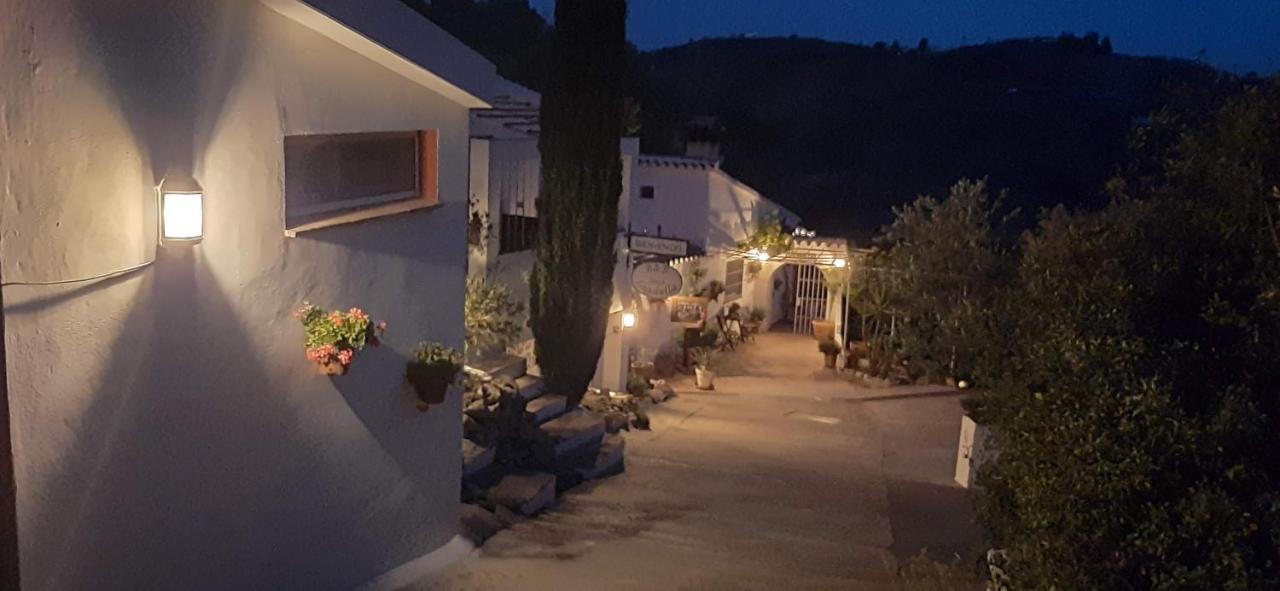 Bed And Breakfast Lagabella Sedella Exterior foto